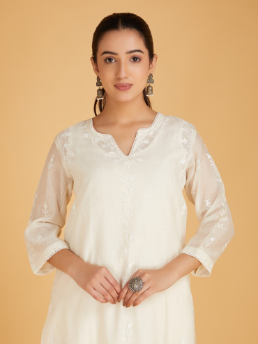 Off-White Aari Embroidered Chanderi Silk Kurta with Slip and Pants- Set of 2