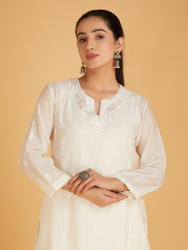 Off-White Aari Embroidered Chanderi Silk Kurta with Slip and Pants- Set of 2