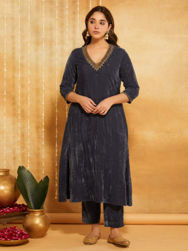 Grey Hand Embroidery Crushed Velvet V-Neck Kurta with Pant- Set of 2