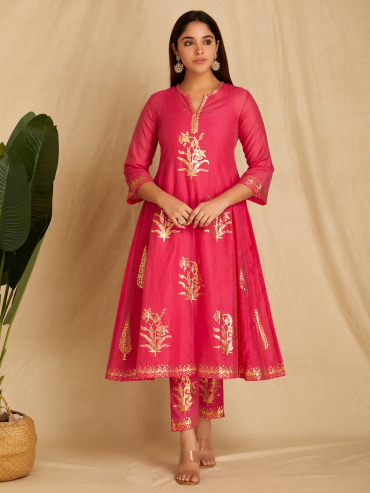 Pink Foile Printed Chanderi Round Neck, Front Slit Kurta with Pants Set of 2