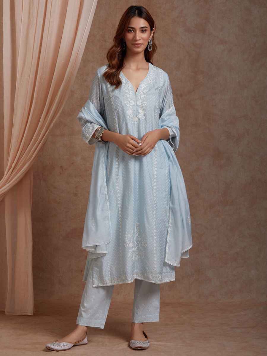 Regal Elegance: Embrace a Majestic Look with a Royal Blue Kurta Set